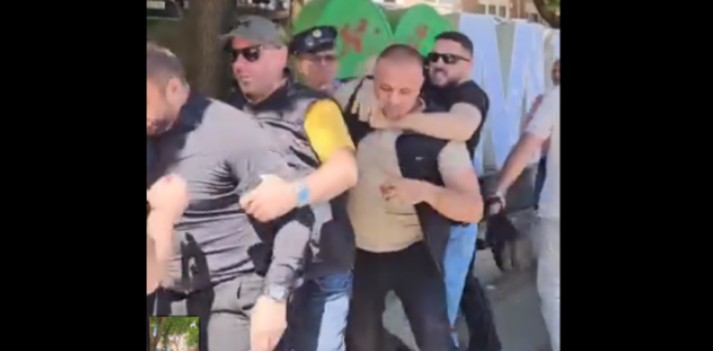 Arrestohet kryetari serb i Mitrovicës së Veriut, e dëmtoi obeliskun “I love Mitrovica”