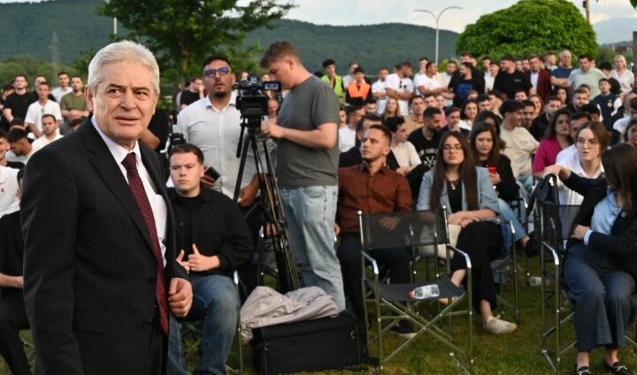Me çfar mendje të rinjt shkojnë ende pas Ali Ahmetit ? Shkruan Deputetja Saranda Imeri Stafai