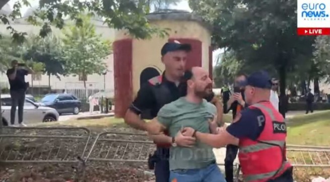 Arrestohet luftari i UÇKs Dritan Goxhaj në Tiranë ! (VIDEO)