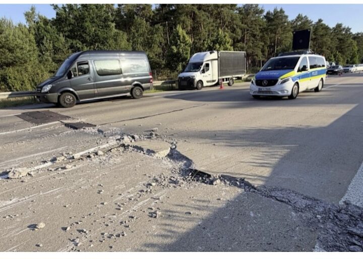 Vapa ekstreme çan autostradën A2 në Gjermani, mbi 20 automjete dëmtohen