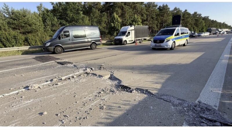 Vapa ekstreme çan autostradën A2 në Gjermani, mbi 20 automjete dëmtohen