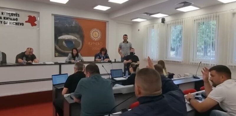 Përplasje në Këshillin e Kërçovës ! (VIDEO)