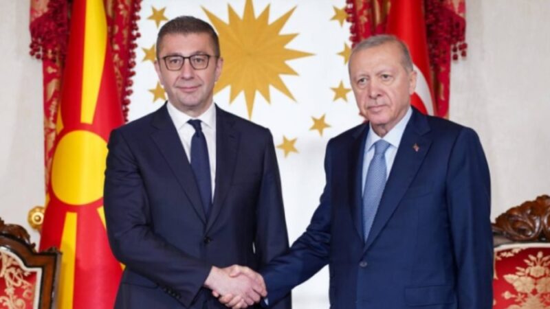 “Dhjetëra investitorë turq drejt Maqedonisë” – Mickoski: Erdogan më dha fjalë ?