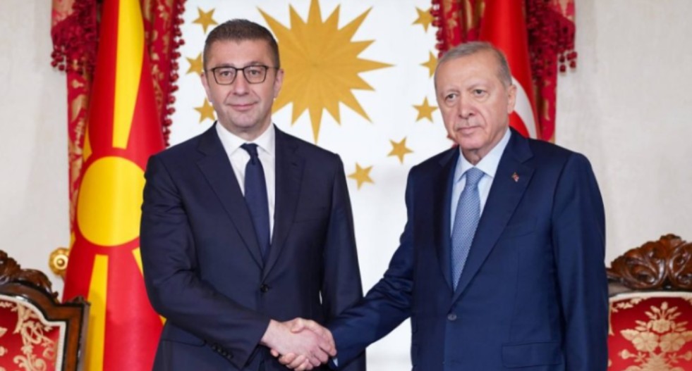 “Dhjetëra investitorë turq drejt Maqedonisë” – Mickoski: Erdogan më dha fjalë ?