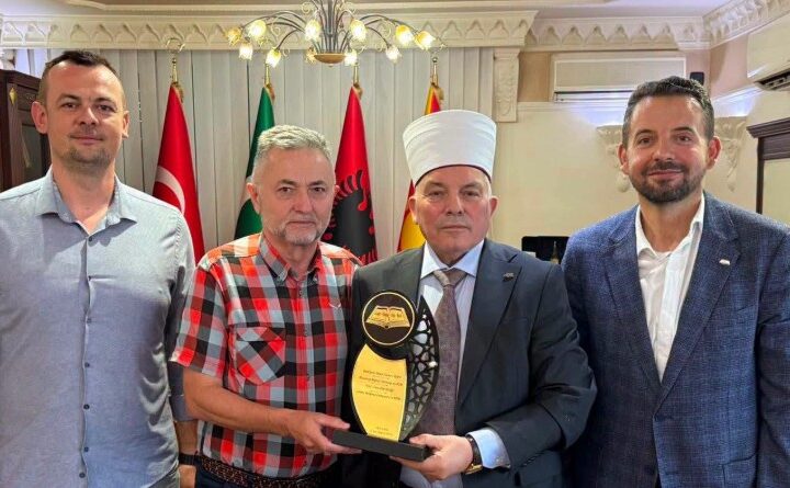 Myftiu i Kërçovës, H. Qamil ef. Rushiti, uron Reisul Ulemanë për titullin “Doctor Honoris Causa”