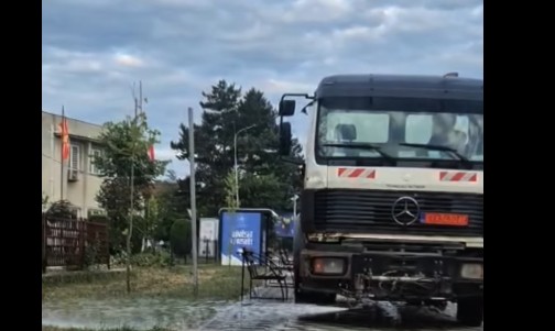PK „Komunalec“ – Kërçovë duke pastruar qytetin (VIDEO)