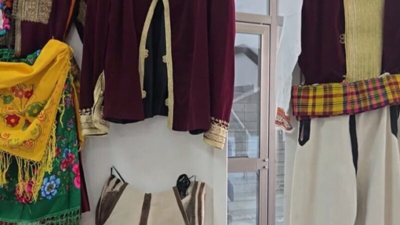 Ekspozohen veshje tradicionale në kuadër të “Kërçova, qytet i kulturës 2026”