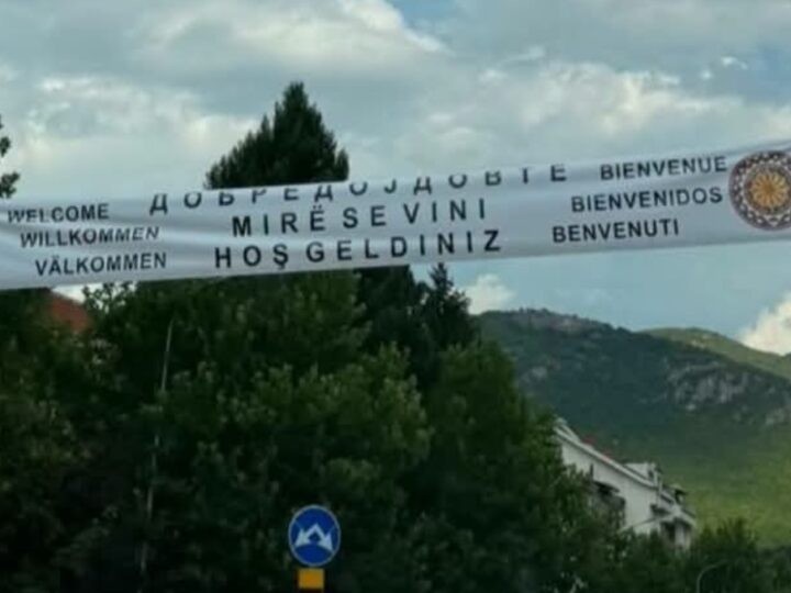 Kërçovë: Hiqen banderollat “Mirë se vini mërgimtarë”! Por..?
