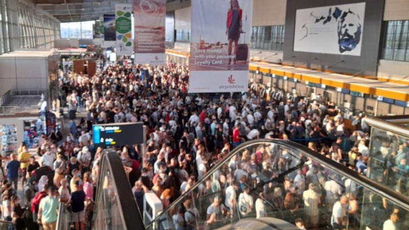 “Tollovi” në Aeroport ! Fluksi i madh i mërgimtarëve ?