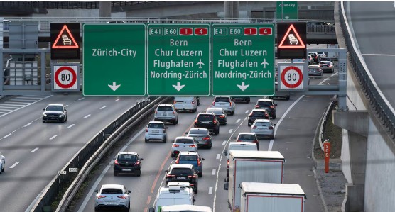 Kolona në autostradat e Zvicrës para pushimeve !