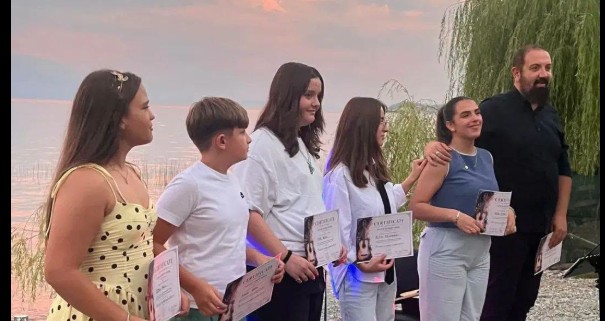 Tingujt e rinj të kitarës në edicionin e parë të “Guitar Summer School”
