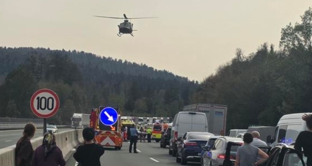 Aksident i rëndë në autostradën e Sllovenis! Humbin jetën tre persona nga Maqedonia!