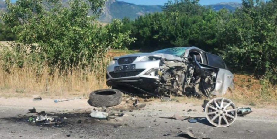 Në aksident trafiku humbi jetën një shofer në rrugën Gostivar – Kërçovë !