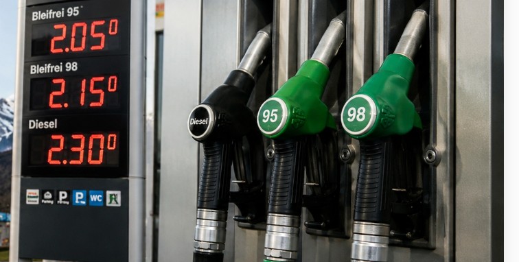 Tronditet Zvicra: Benzina mbi 2 franga, nafta arrin në 2.30 për litër !