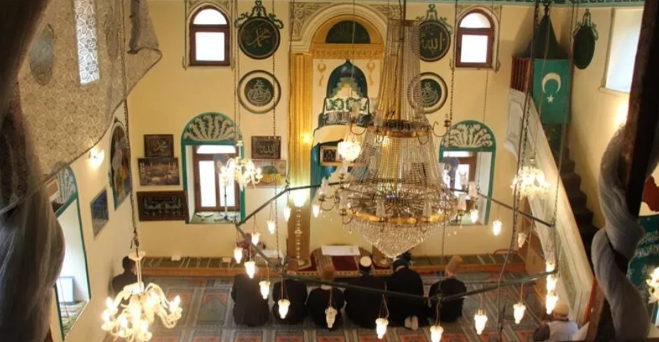 Kërçova, “qyteti i teqeve”