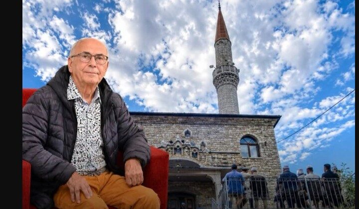 E shiti shtëpinë në Francë për të ndërtuar një xhami në vendlindje