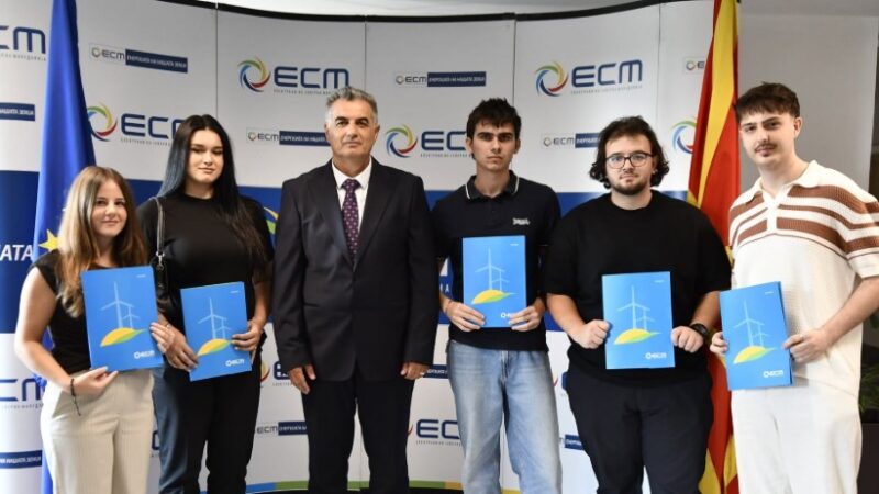 Zëvendësdrejtori Agim Sadiku vazhdon të investojë në dije, të rinjtë dhe të ardhmen!
