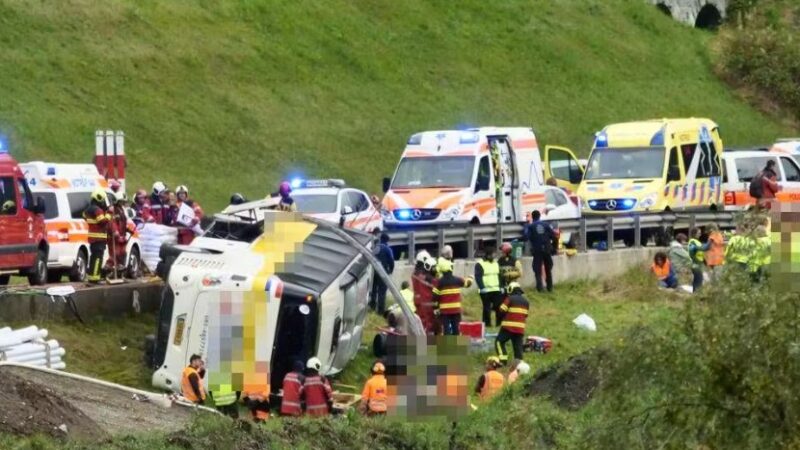 Tragjedi në Zvicër! Përmbyset autobusi me turistë disa viktima dhe të plagosur