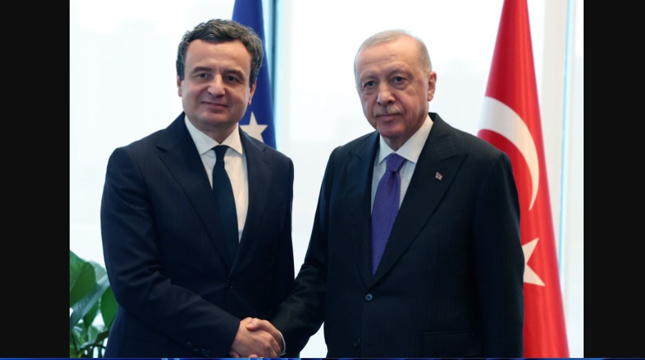Erdogan pret në takim kryeministrin Kurti