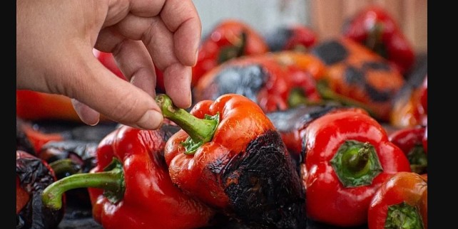 Ja si ta bëjmë qërimin e specave më të lehtë për Ajvar ?
