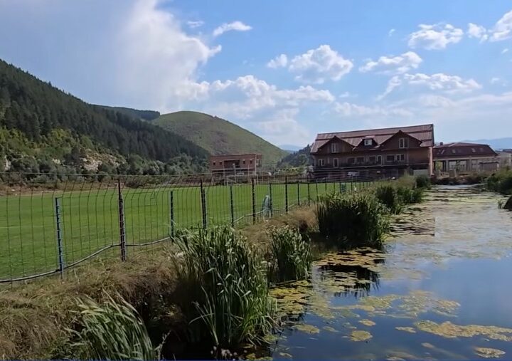 Dy vjet moçal në stadiumin e “ Vëllazërimit ? (VIDEO)