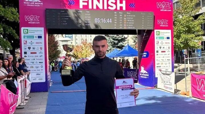 Urime: Kërçovari Muxhahid Mislimi, i pari në gjysmëmaratonën e Shkupit!