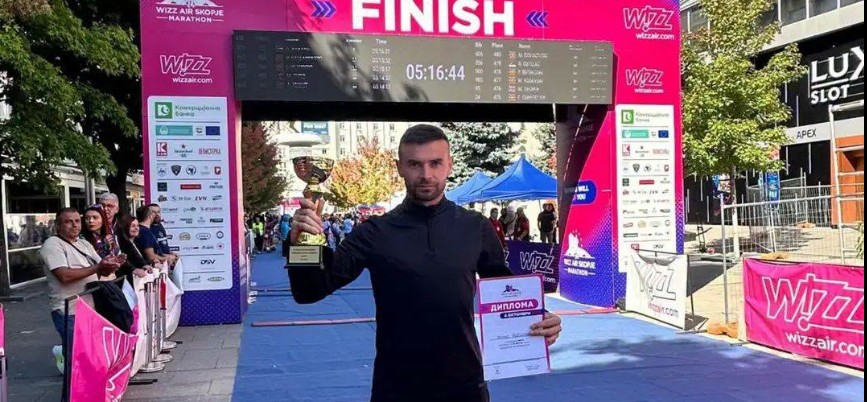 Urime: Kërçovari Muxhahid Mislimi, i pari në gjysmëmaratonën e Shkupit!